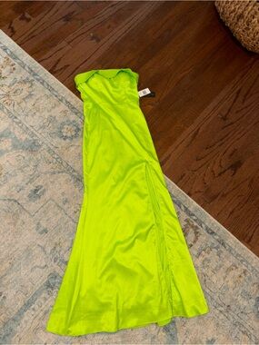 City Vibe lime green strapless formal gown NWT